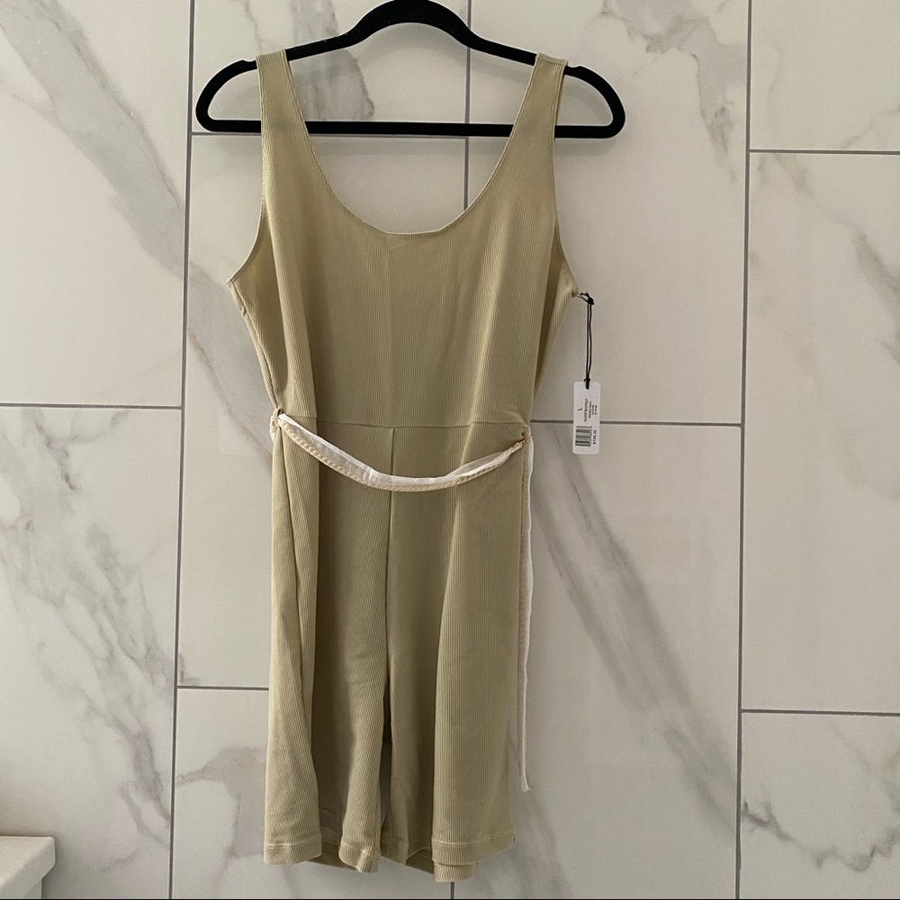 New! WEWOREWHAT SCOOP RIB BODYSUIT - Picture 3 of 5